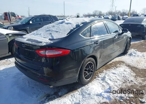 2014 Ford Fusion S из США, поврежденный, VIN 3FA6P0G76ER297832